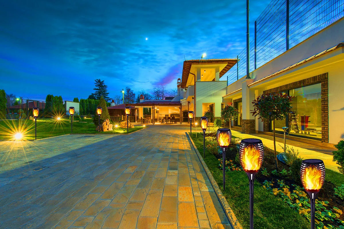 Solar Outdoor Courtyard flame light
